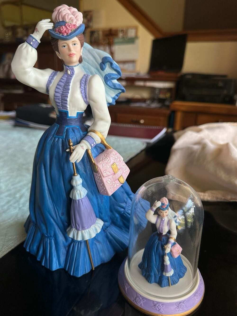 1996 Avon Mrs. P.F.E. Albee President's Club Award Porcelain Figurine with Mini